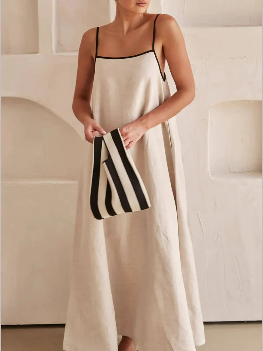 Classic Holiday Style Contrasting Suspender Dress - Image 7