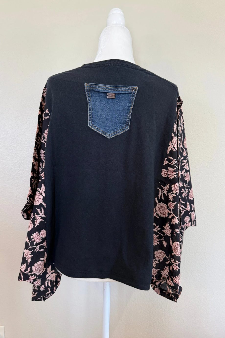 Def Leppard Mix & Match Tee Black Floral - Image 3